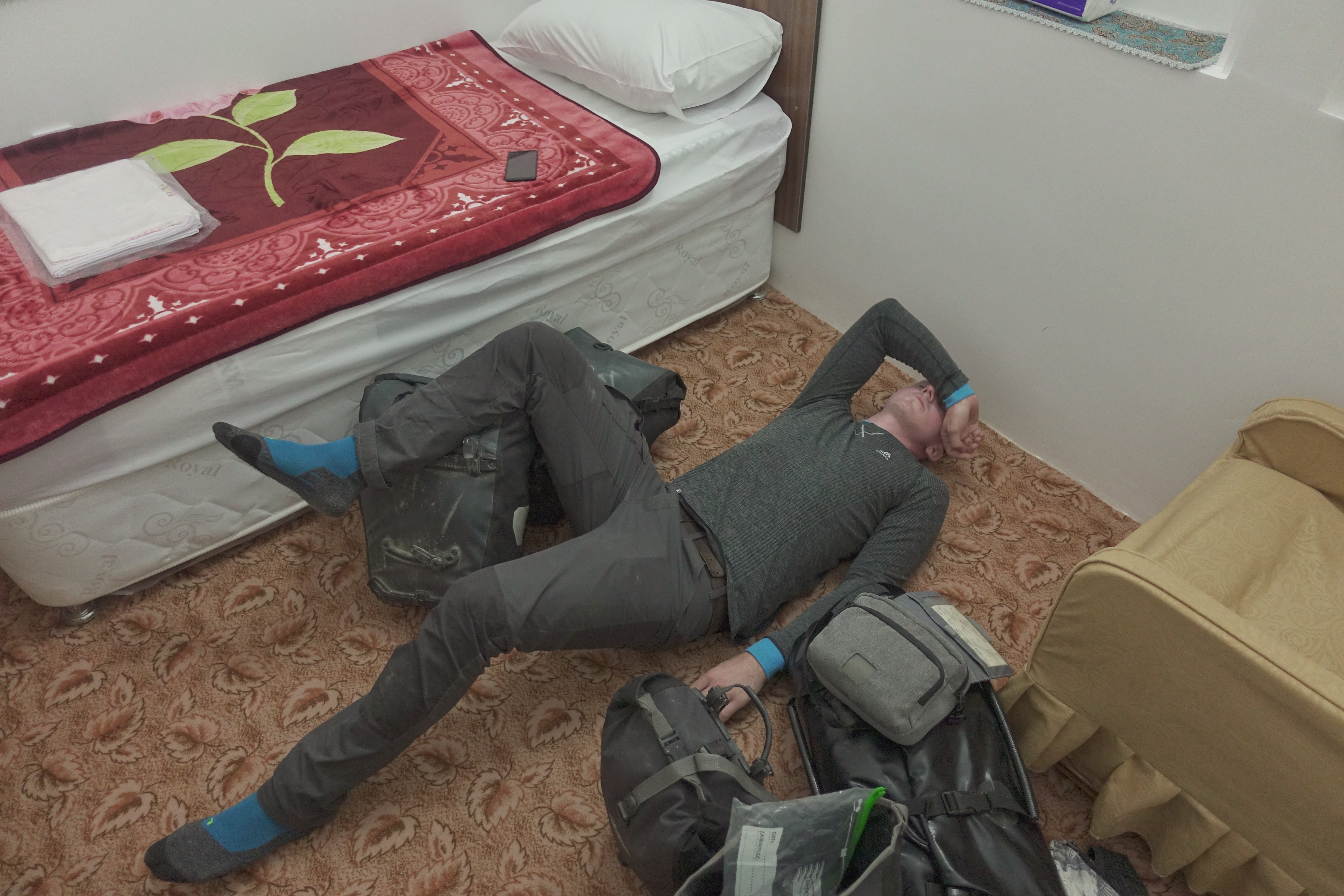 Biketourero Blog, Day 150 - Race for the Visa, Yazd, Iran, Biketourero, Blog, Iran, Bicycletouring, Bikepacking, Iran, Cyclingadventures, Travel, Travelblog, Travel by Bicycle, Bikepacking 