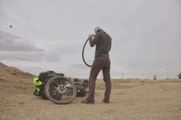 Day 159 - Yazd, Bikerepair, Flat tire